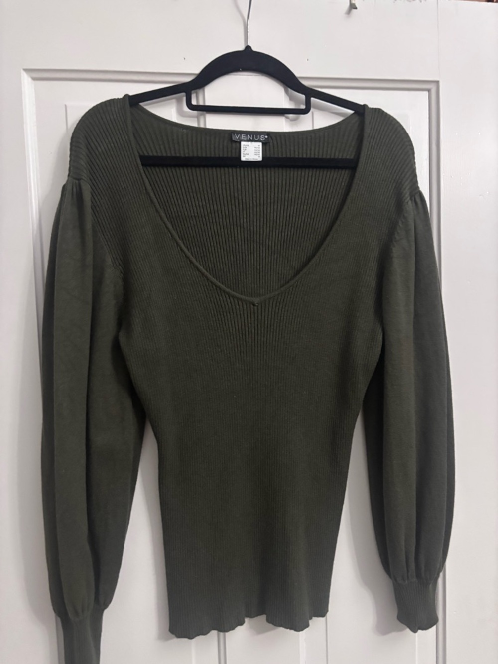 VENUS Olive Ribbed V-Neck Top